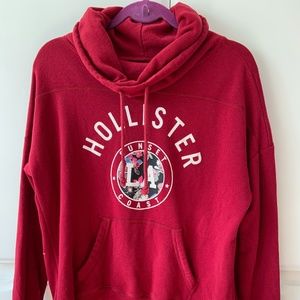 pullover sweatshirt